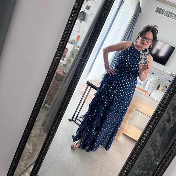 Meet your Posher, Angi 🍸 - Picture 7 of 12